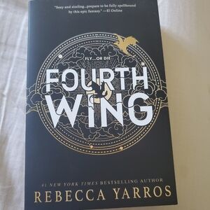 3/15 Fourth Wing Like New Paperback Book